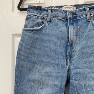Abercrombie and Fitch The 90s Straight Ultra High Rise Jeans